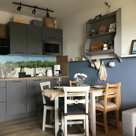 Liebevoll Eingerichtete Ferienwohnung Luettje Koje Dornum Exterior foto
