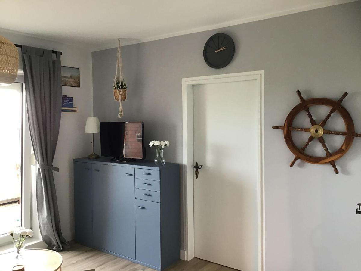 Liebevoll Eingerichtete Ferienwohnung Luettje Koje Dornum Exterior foto