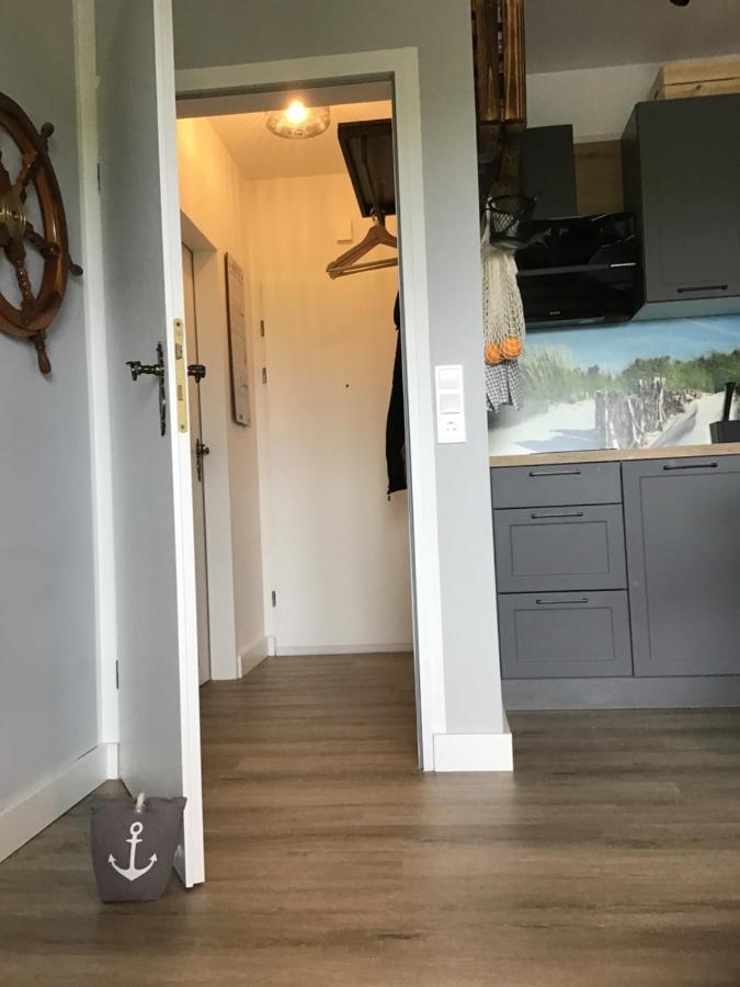 Liebevoll Eingerichtete Ferienwohnung Luettje Koje Dornum Exterior foto