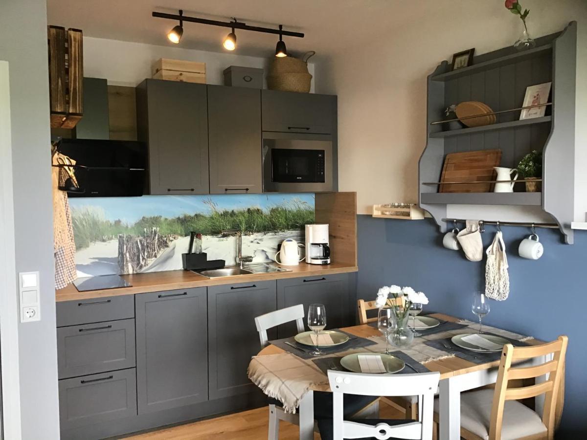 Liebevoll Eingerichtete Ferienwohnung Luettje Koje Dornum Exterior foto